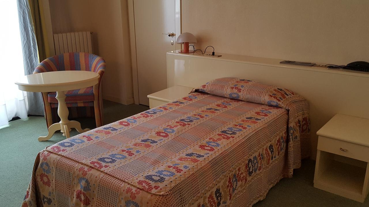 Hotel Sollievo مونتيجروتو تيرمي المظهر الخارجي الصورة